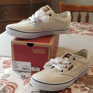 Vans Atwood Woven Turtledove youth skateboarding shoe. 